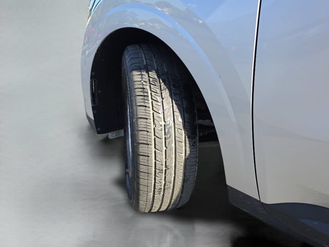 Used 2023 Kia Carnival LX FWD image 43