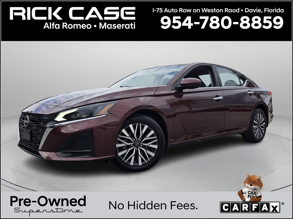 Used 2023 Nissan Altima 2.5 SV image 1