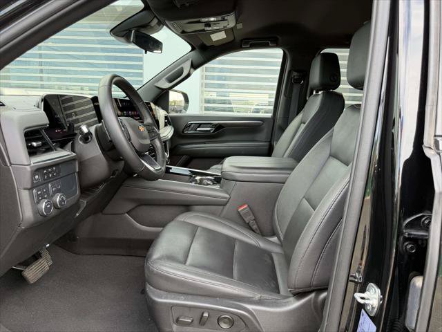 Used 2025 Chevrolet Suburban LT AWD/4WD image 20