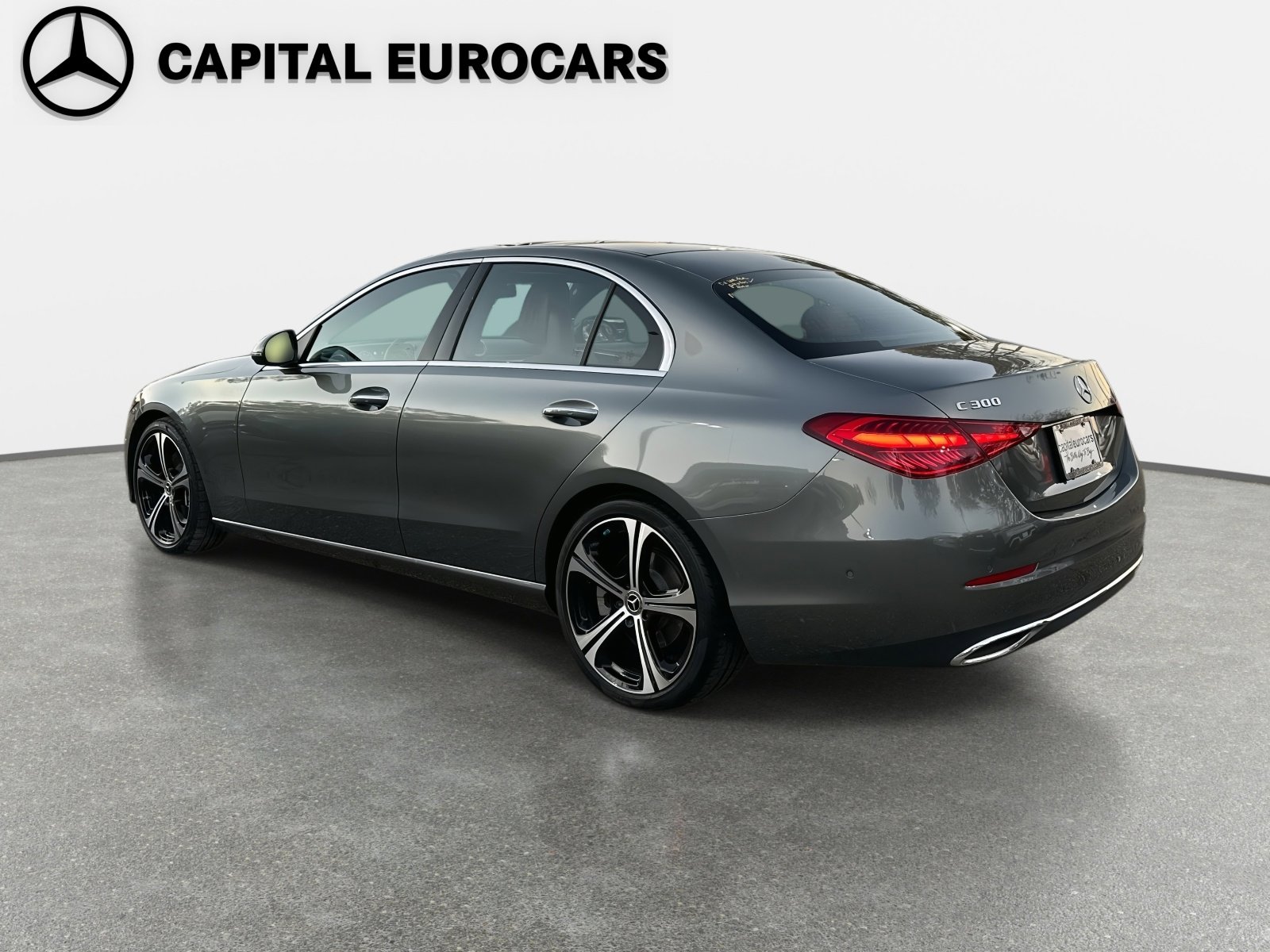 Used 2023 Mercedes-Benz C 300 Sedan image 3