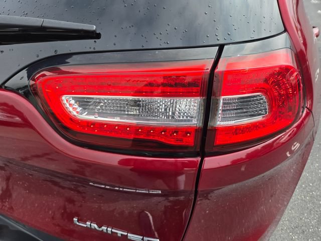 Used 2017 Jeep Cherokee Limited AWD/4WD image 17