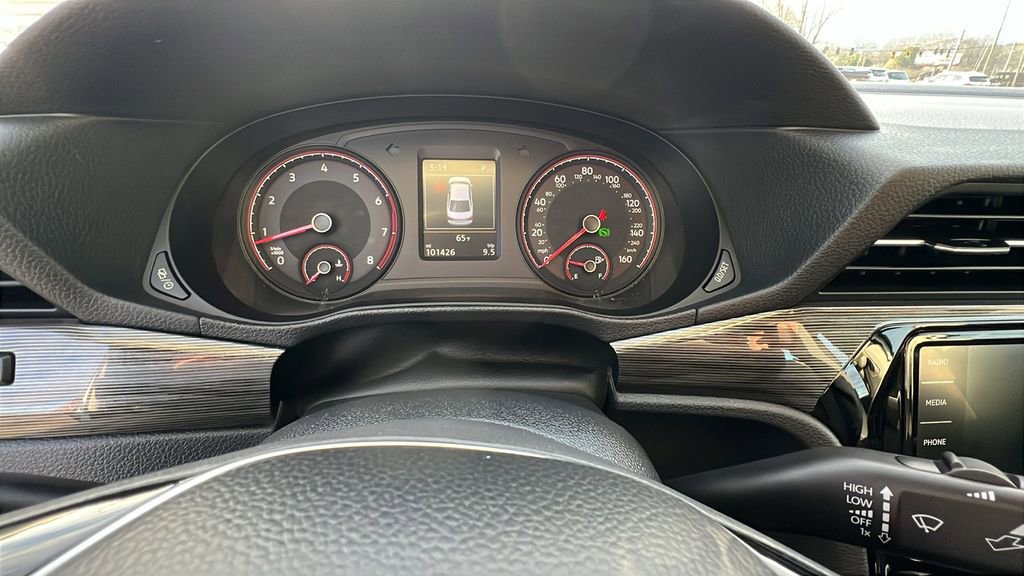 Used 2020 Volkswagen Passat 2.0T R-Line image 26