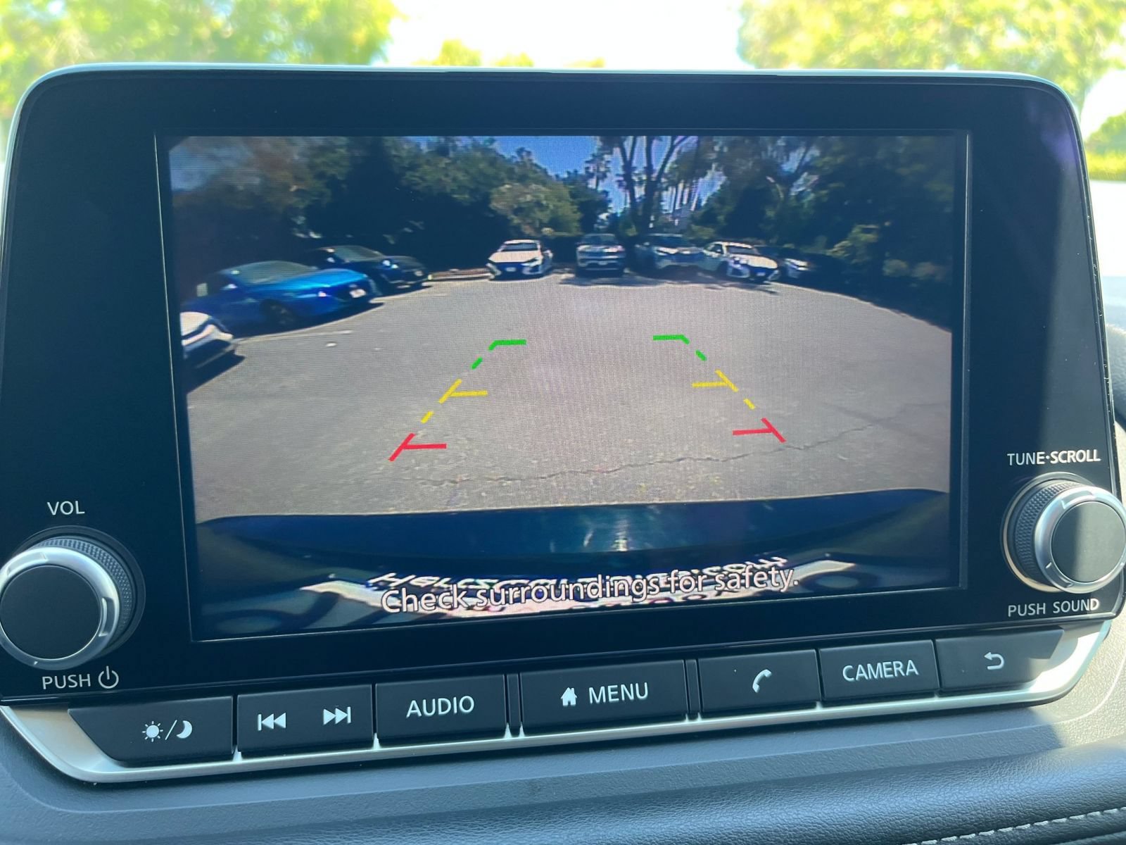Used 2025 Nissan Rogue SV FWD image 24