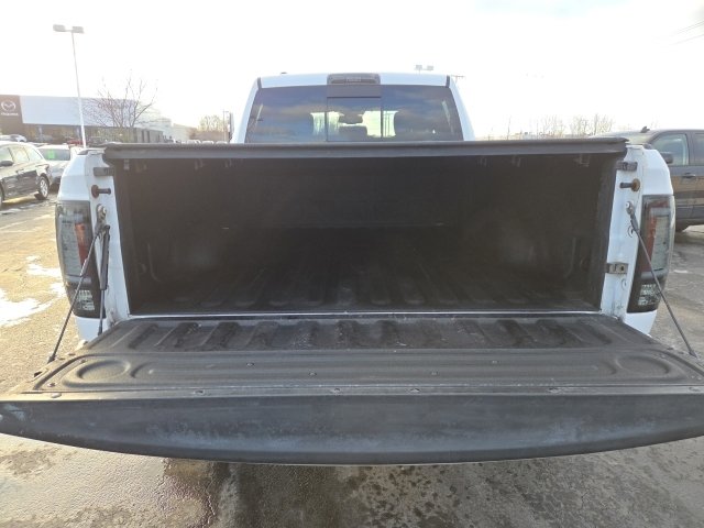 Used 2017 RAM 1500 Classic SLT w/ SLT Plus D￩cor Group image 13