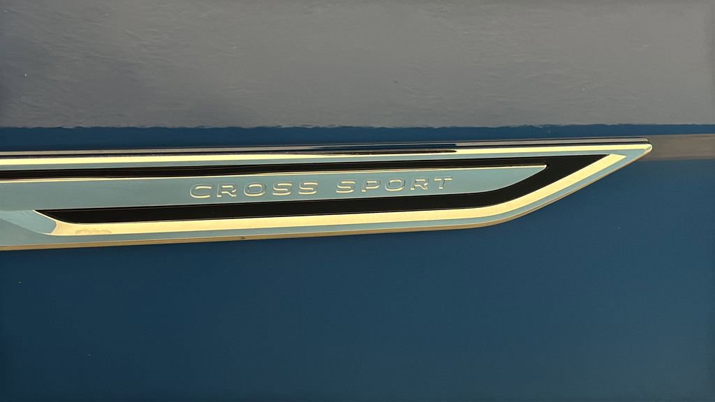 Used 2025 Volkswagen Atlas Cross Sport SEL Premium R-Line image 36