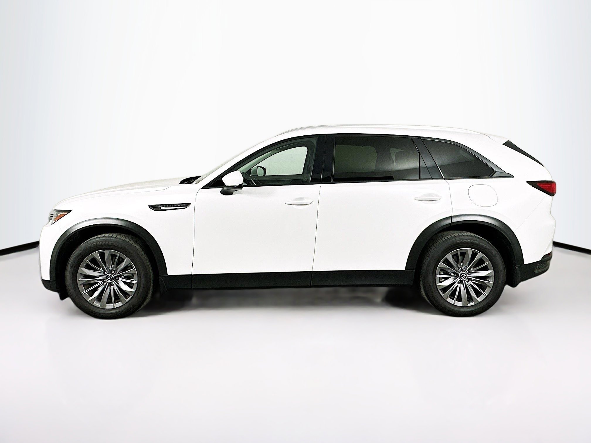 Used 2024 MAZDA CX-90 Plug-In Hybrid w/ Preferred image 4