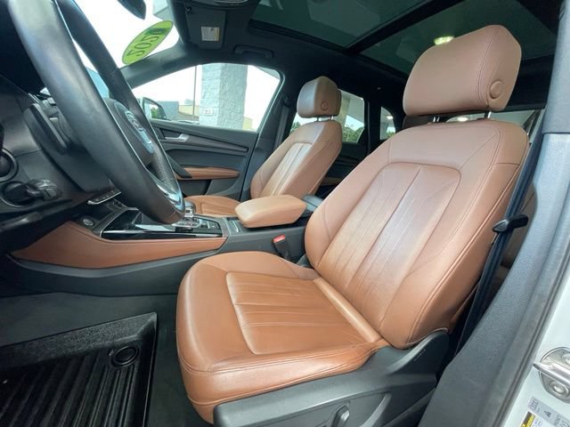 Used 2021 Audi Q5 2.0T Premium Plus w/ Premium Plus Package AWD/4WD image 12