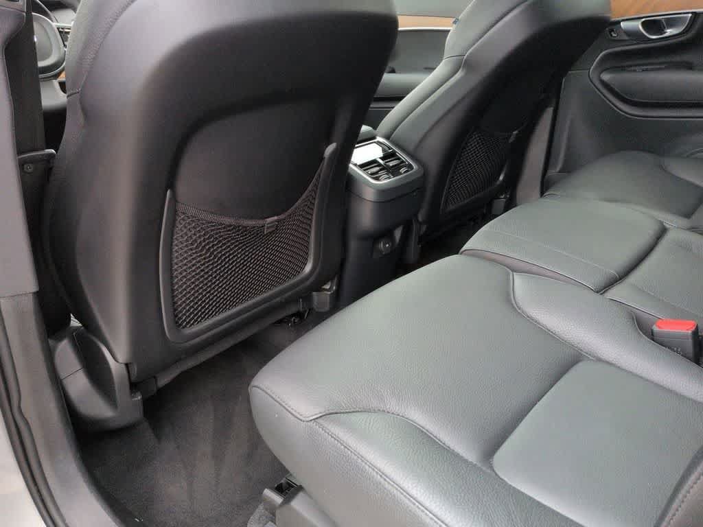 Used 2024 Volvo XC90 B5 Plus AWD/4WD image 18