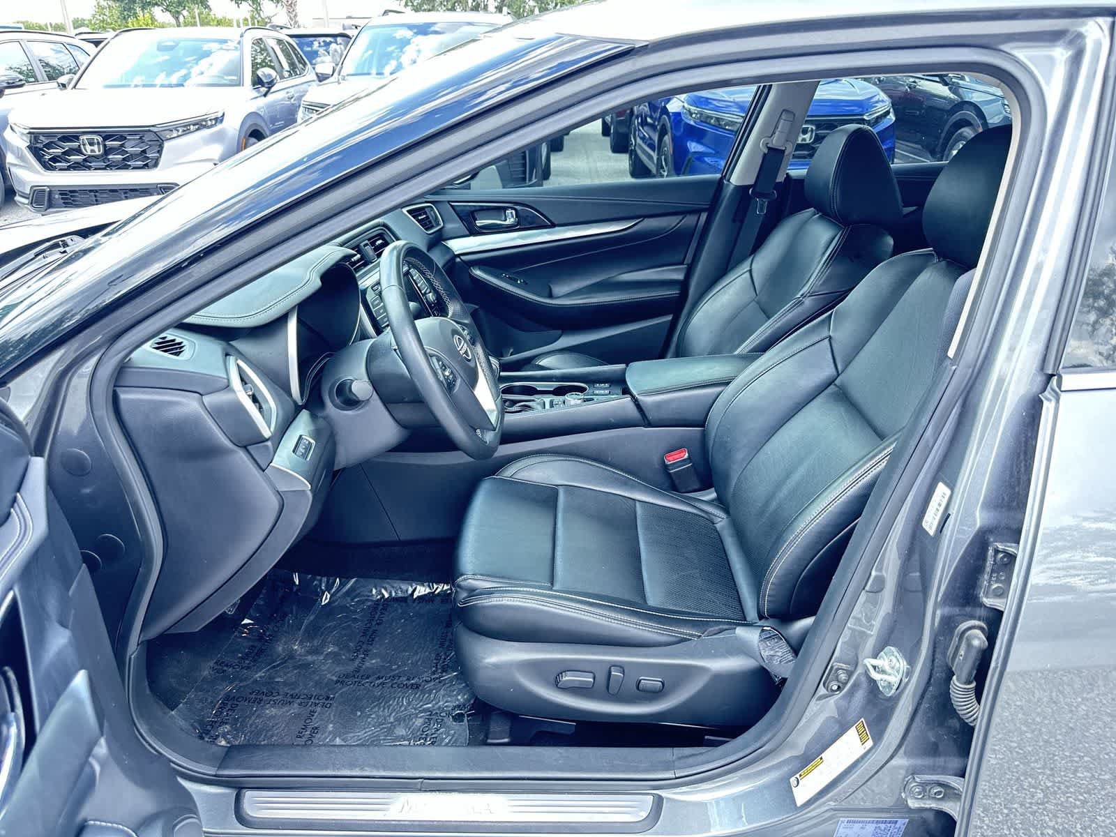 Used 2023 Nissan Maxima SV w/ Floor Mat Group FWD image 2