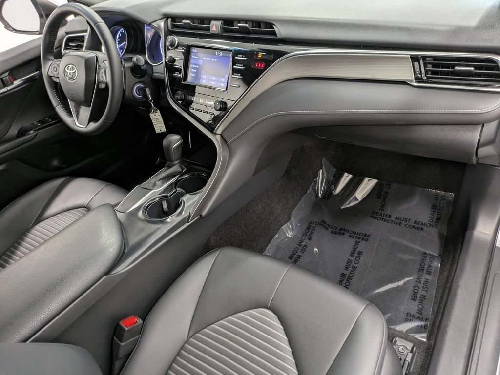Used 2018 Toyota Camry SE FWD image 30