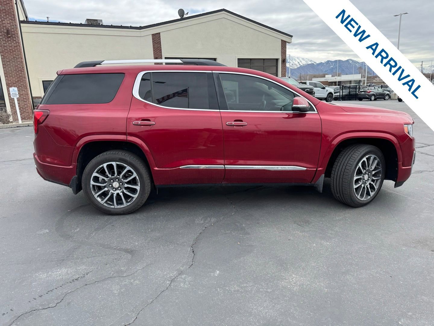Used 2020 GMC Acadia Denali w/ Trailering Package image 8