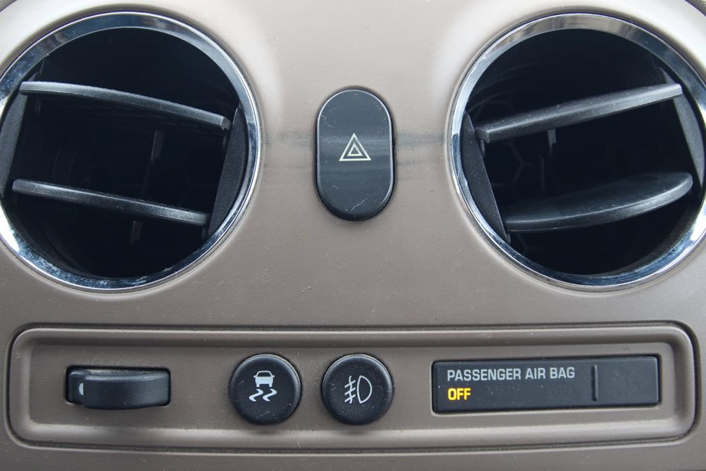 Used 2009 Chevrolet HHR LT FWD image 27
