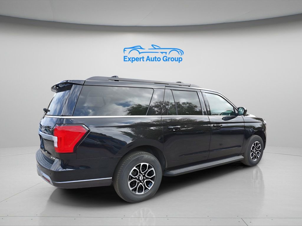 Used 2024 Ford Expedition Max XLT image 7