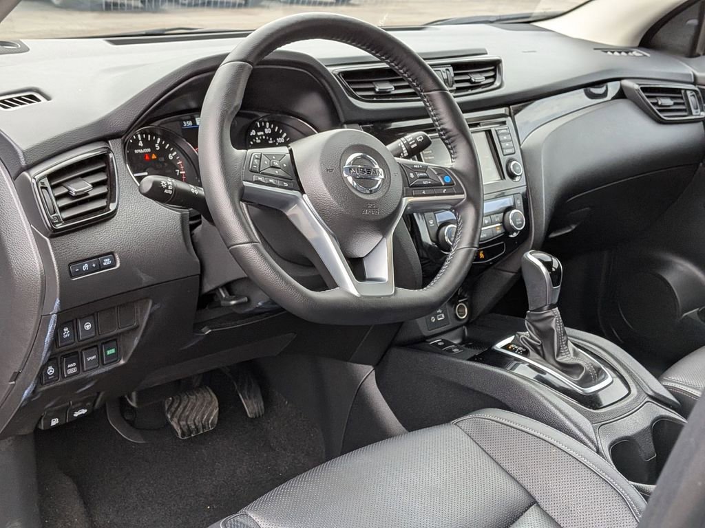 Used 2022 Nissan Rogue Sport SL image 10