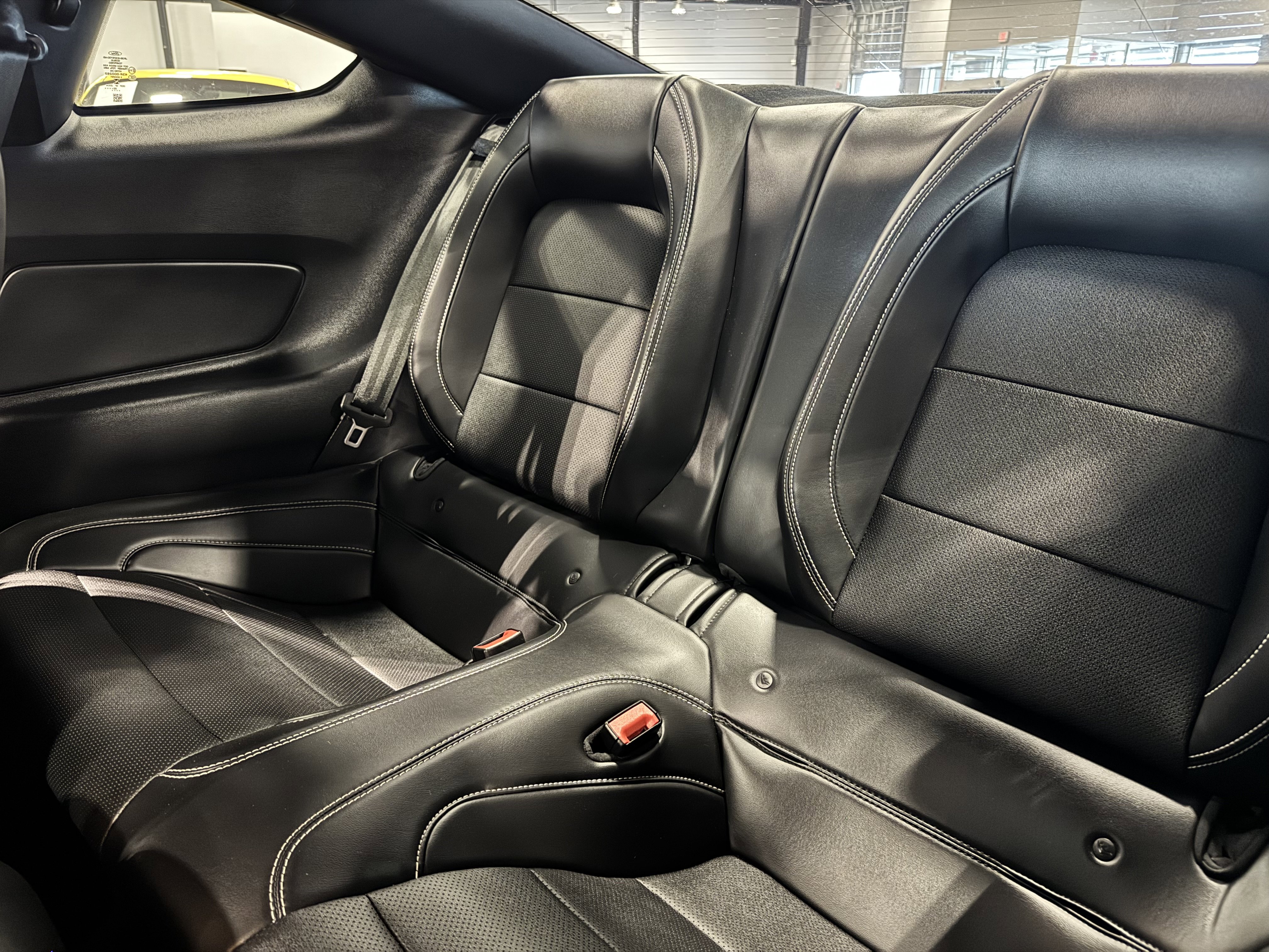 Used 2020 Ford Mustang Shelby GT500 w/ Technology Package RWD image 12