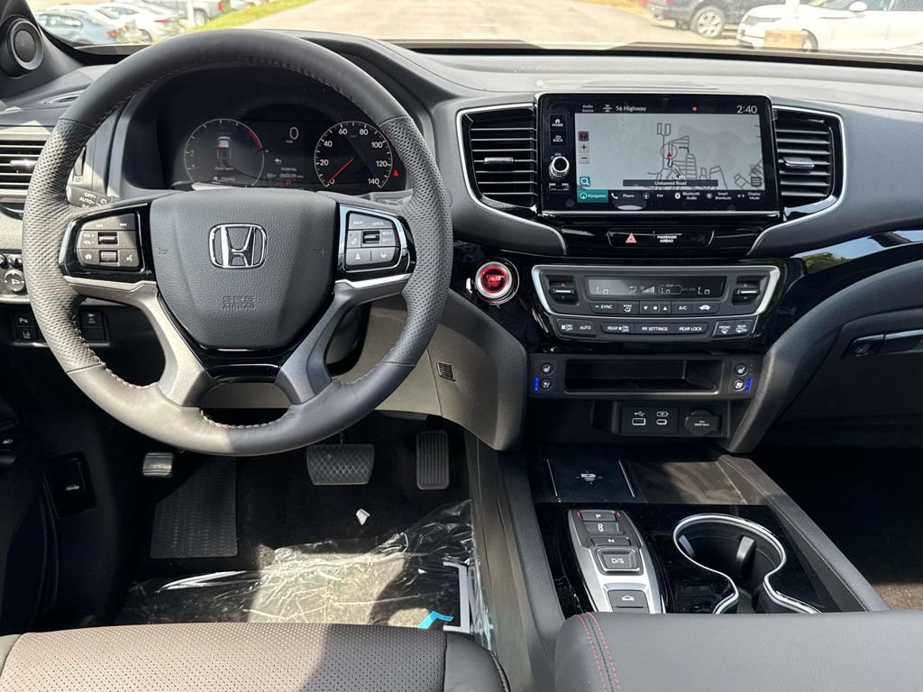New 2026 Honda Ridgeline Black Edition image 3