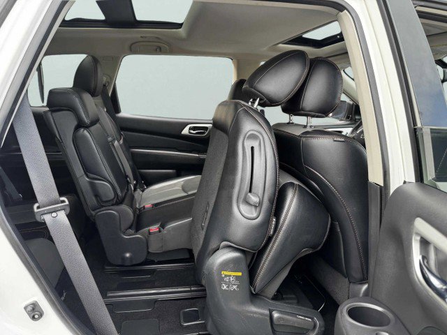 Used 2020 Nissan Pathfinder SL image 59