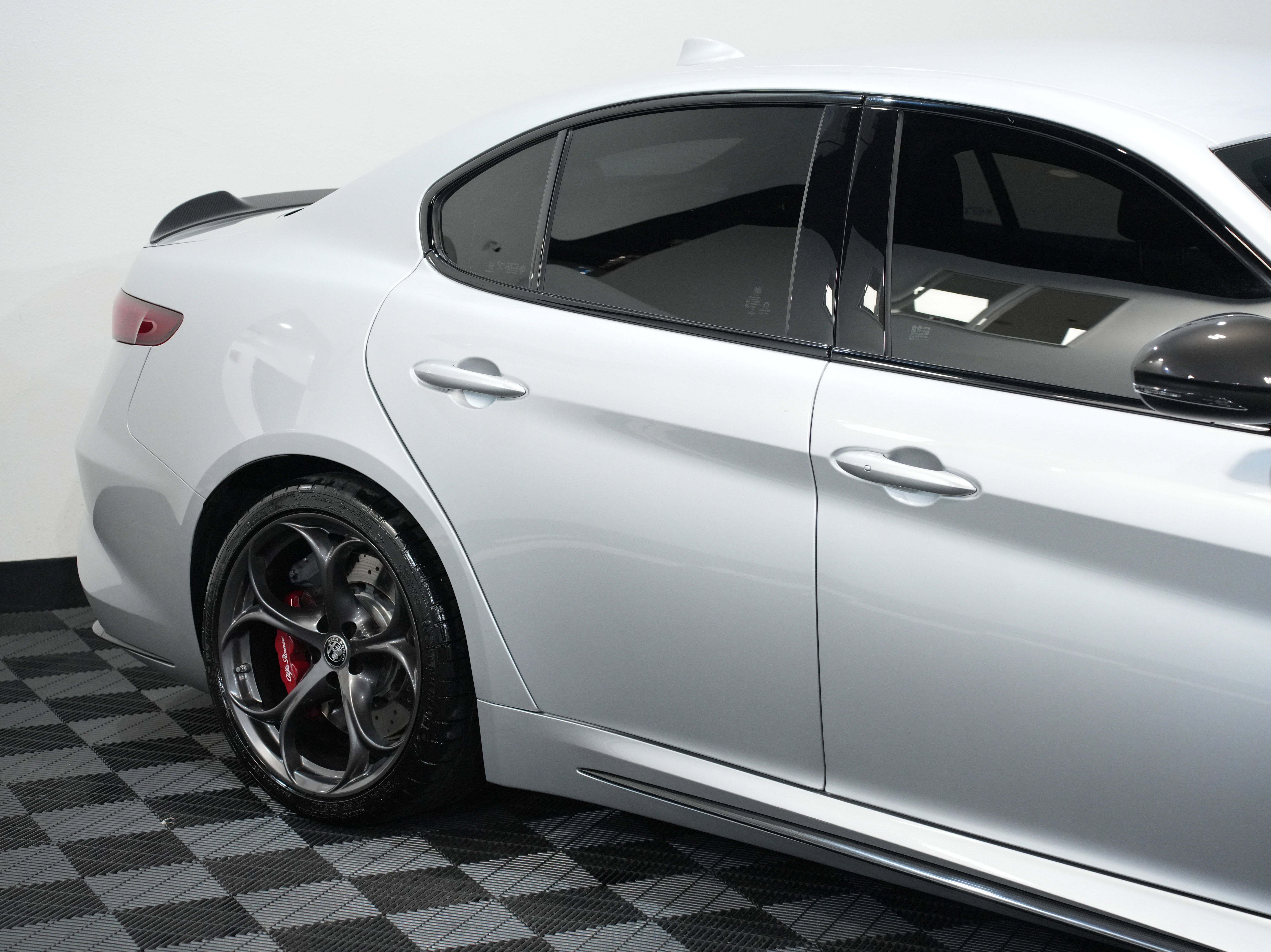 Used 2020 Alfa Romeo Giulia Quadrifoglio w/ Nero Edizione image 13