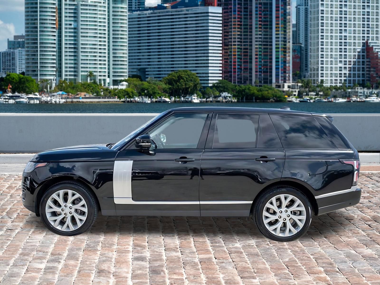 Used 2022 Land Rover Range Rover Westminster Edition image 12