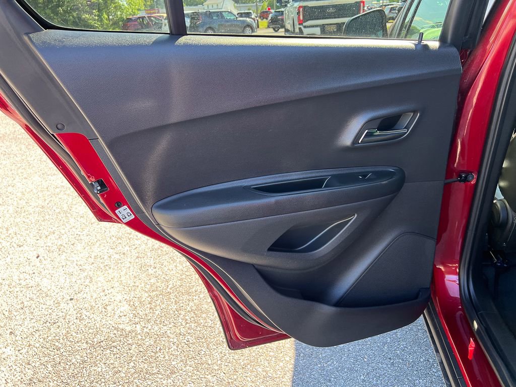 Used 2019 Chevrolet Trax Premier AWD/4WD image 26