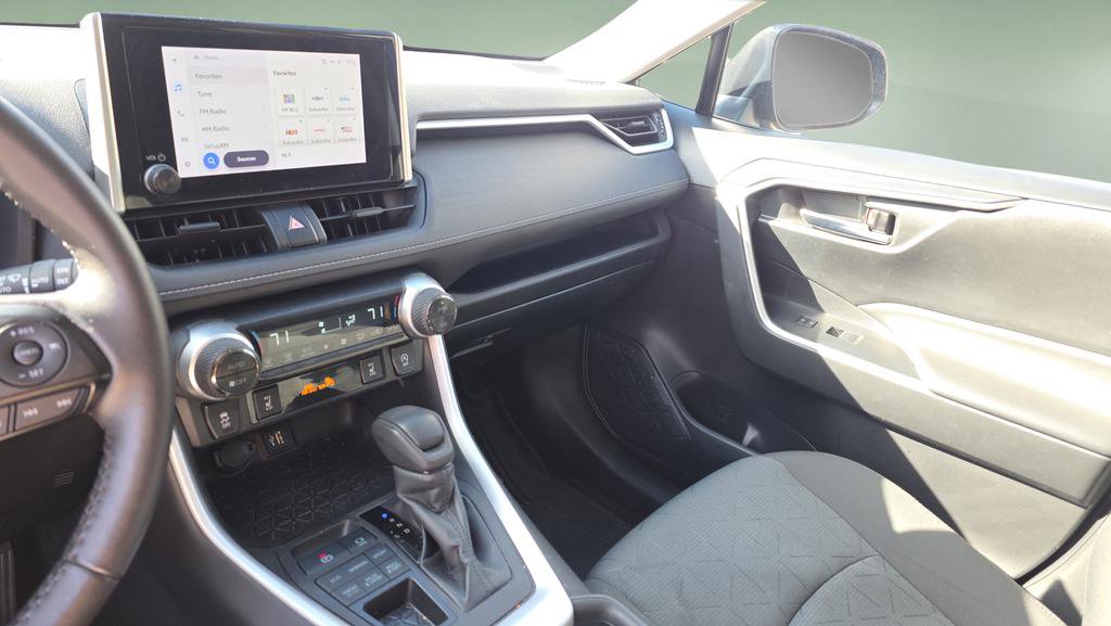 Used 2023 Toyota RAV4 XLE image 23