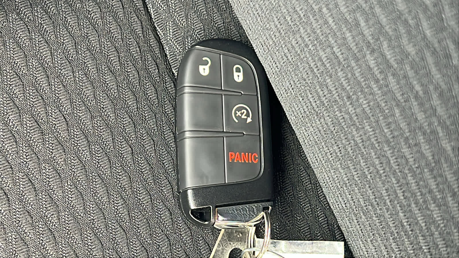 New 2026 Jeep Compass Latitude image 29