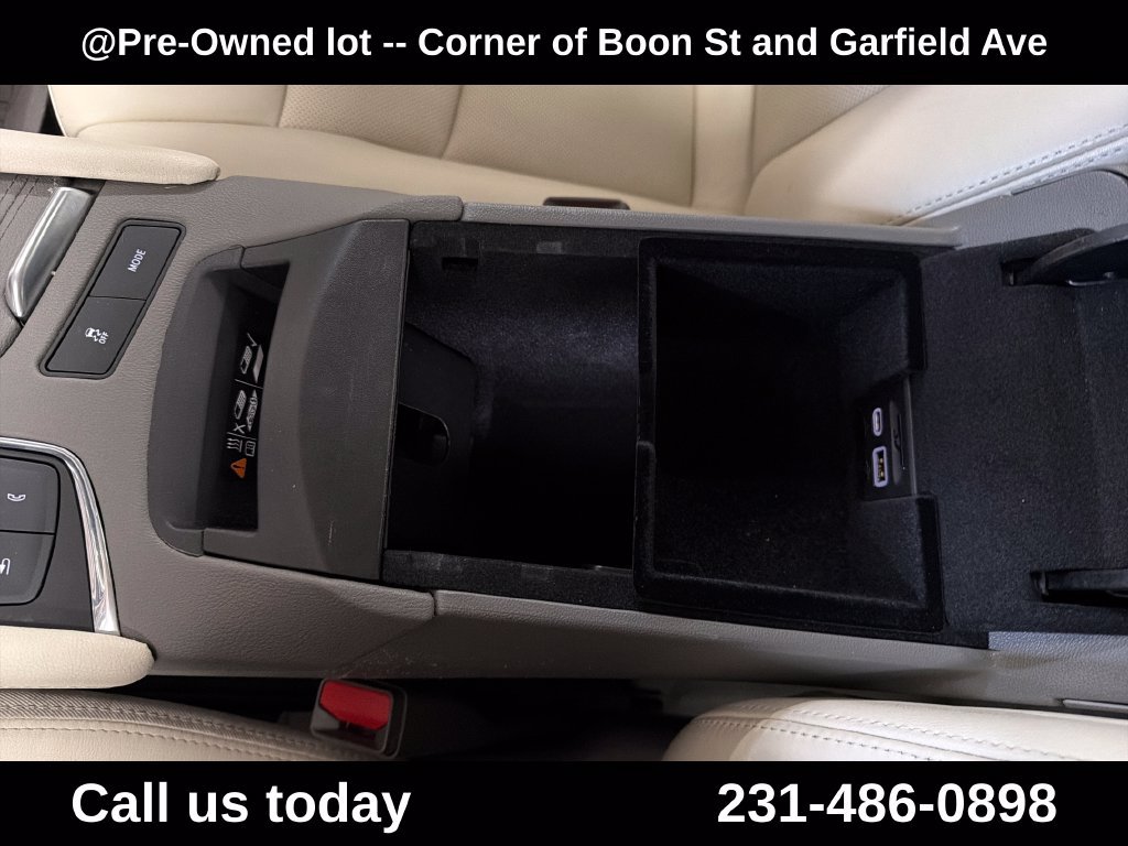 Used 2022 Cadillac XT5 Premium Luxury w/ LPO, Floor Liner Package AWD/4WD image 26