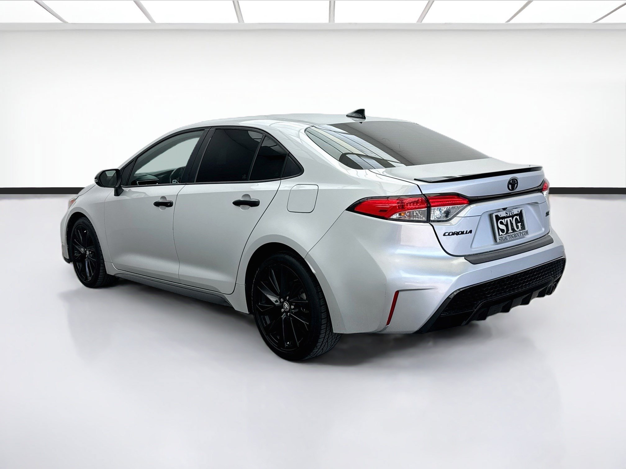 Used 2021 Toyota Corolla SE w/ Carpet Mat Package (TMS) FWD image 6