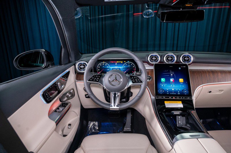Certified 2026 Mercedes-Benz GLC 300 image 17