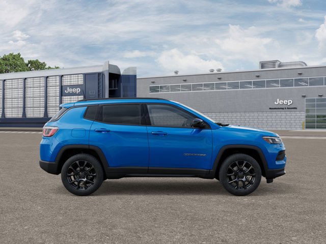 New 2026 Jeep Compass Latitude image 21