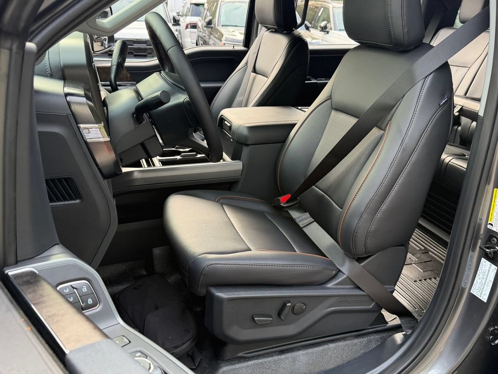New 2026 Ford F350 Lariat AWD/4WD image 24