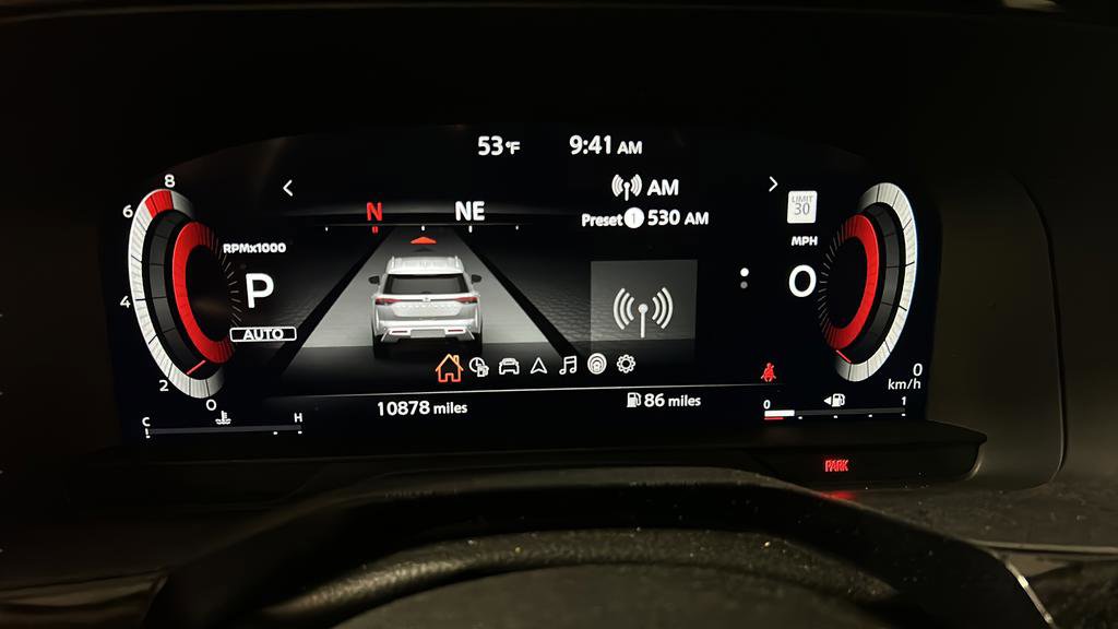 Used 2025 Nissan Pathfinder Platinum image 32