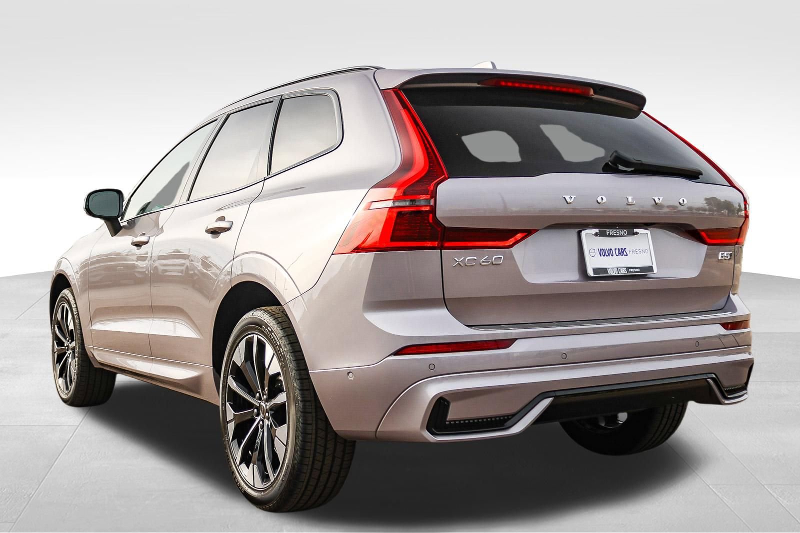 New 2026 Volvo XC60 B5 Plus w/ Climate Package image 6