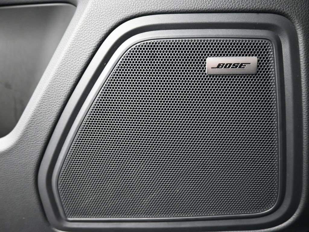 Certified 2026 Porsche Macan image 17