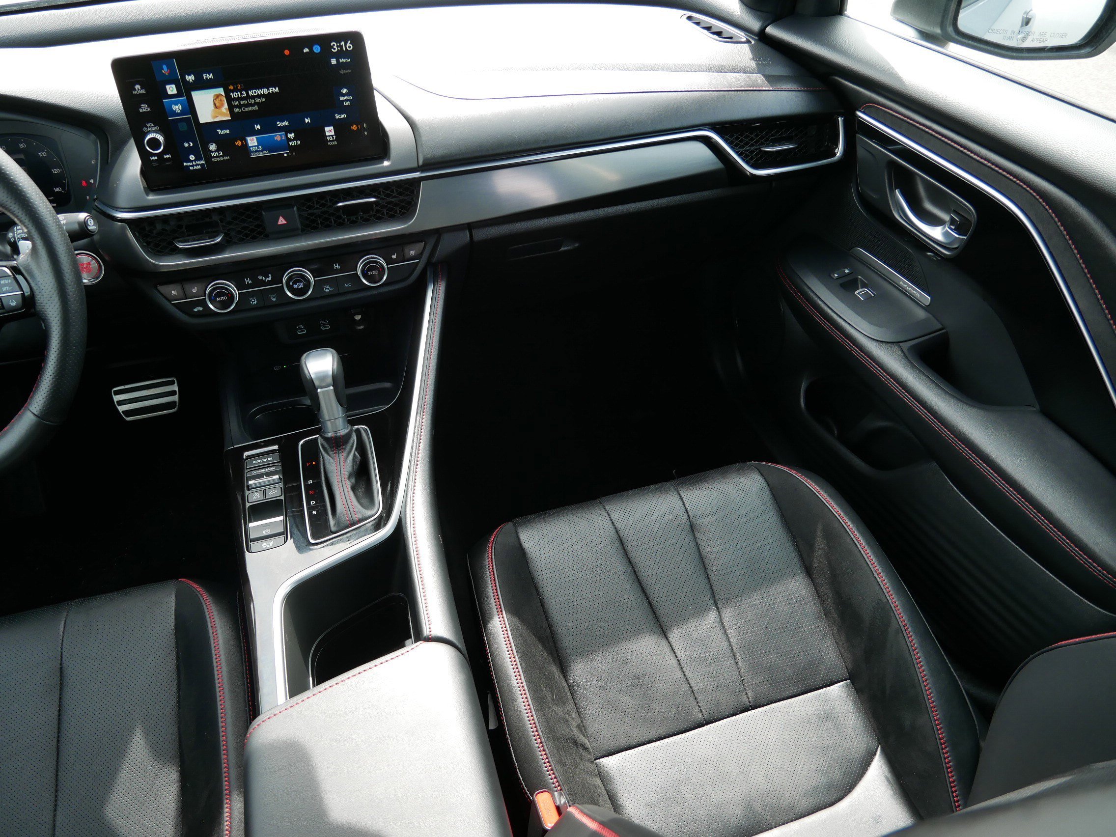 Certified 2025 Acura ADX A-Spec image 11