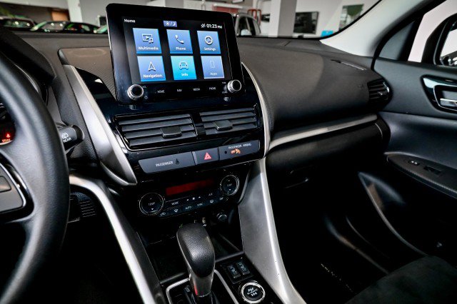 Used 2022 Mitsubishi Eclipse Cross SE image 38