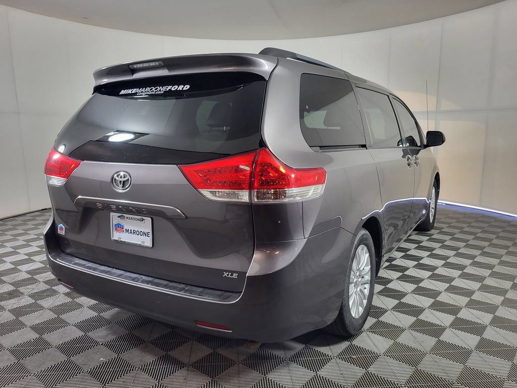 Used 2014 Toyota Sienna XLE FWD image 8