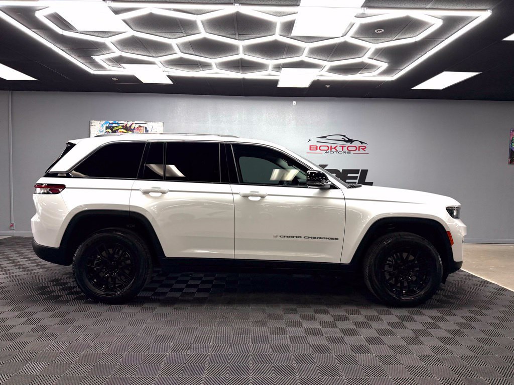 Used 2022 Jeep Grand Cherokee Limited 4xe AWD/4WD image 17