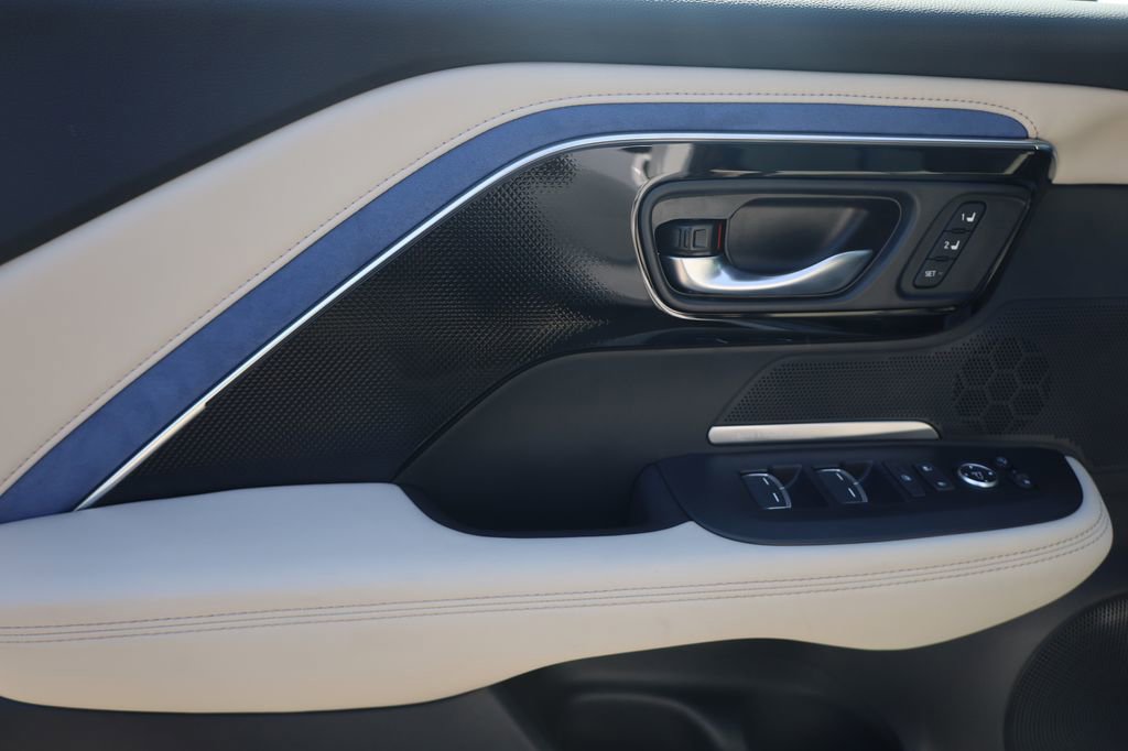 New 2025 Acura ADX A-Spec image 9