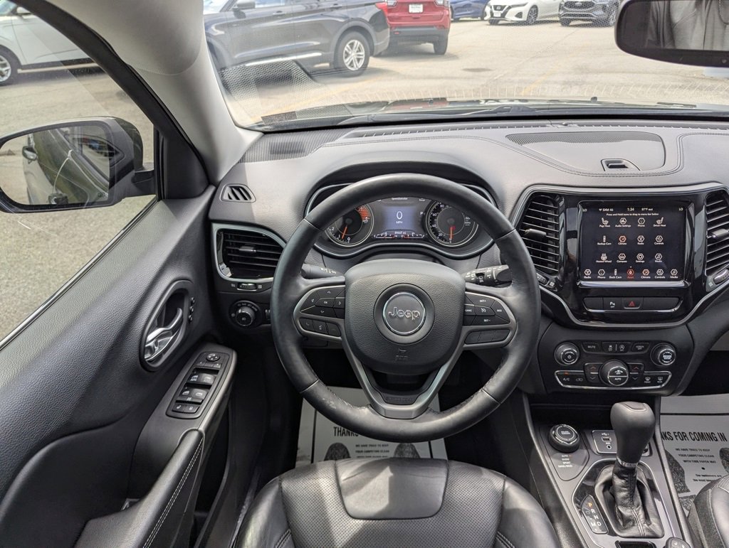 Used 2019 Jeep Cherokee Limited image 3