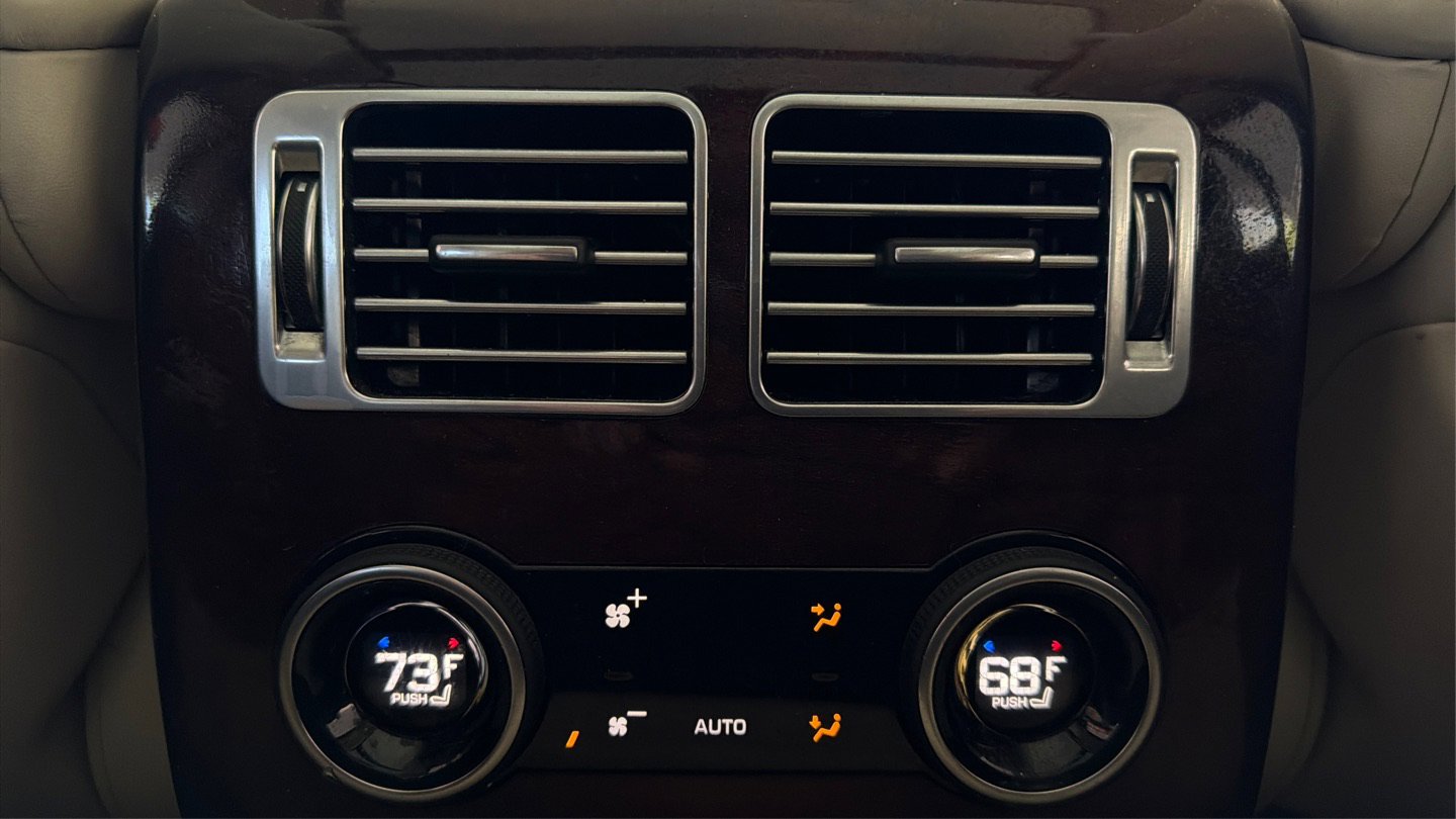 Used 2018 Land Rover Range Rover Supercharged AWD/4WD image 39