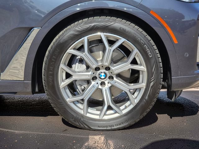 Used 2021 BMW X7 xDrive40i w/ Premium Package AWD/4WD image 8