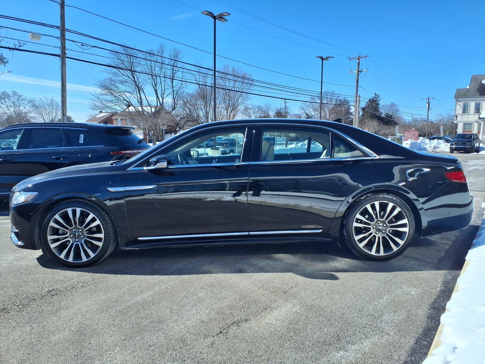 Used 2020 Lincoln Continental Reserve w/ Luxury Package image 7
