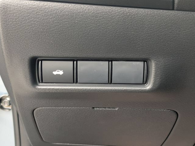 New 2026 Nissan Sentra SR w/ Floor Mat Package FWD image 16