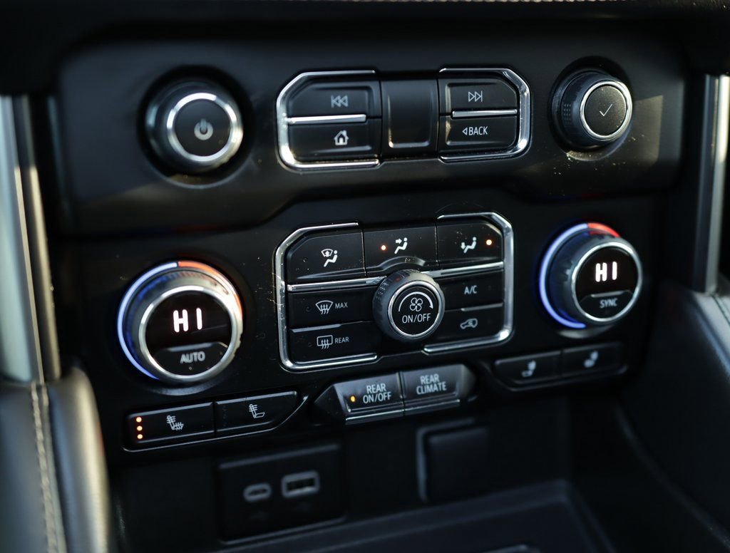 Used 2023 Chevrolet Tahoe LT w/ Luxury Package image 18