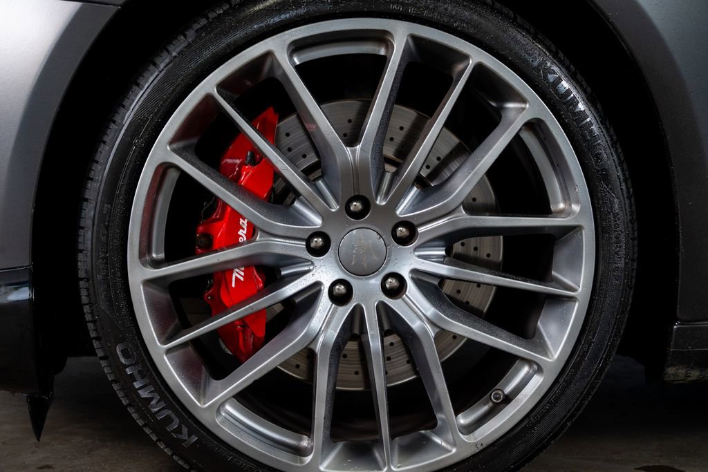Used 2014 Maserati Quattroporte GTS RWD image 21
