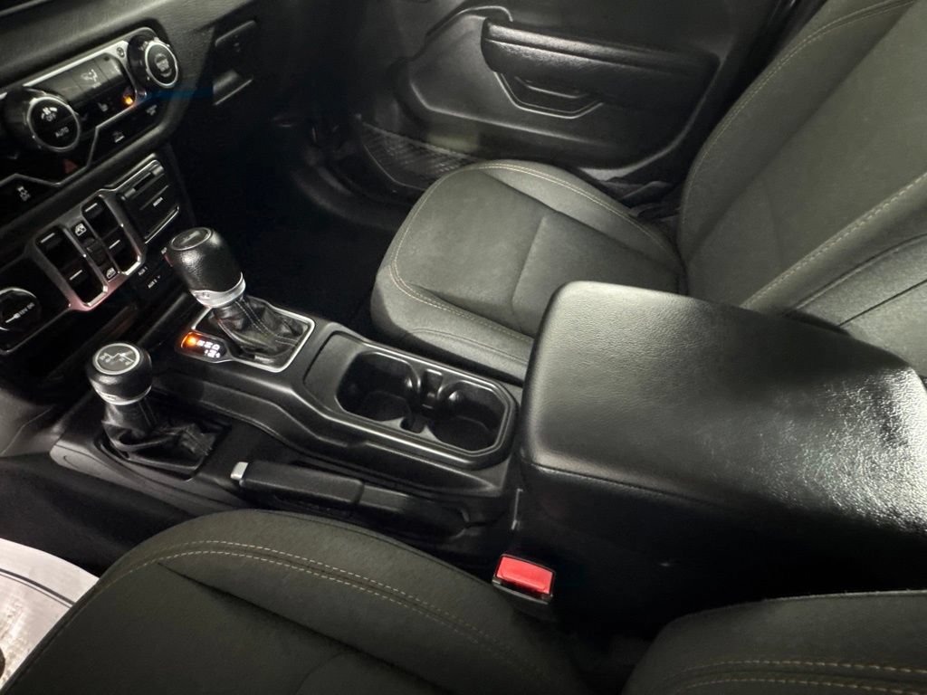 Used 2024 Jeep Wrangler Unlimited Sport AWD/4WD image 22