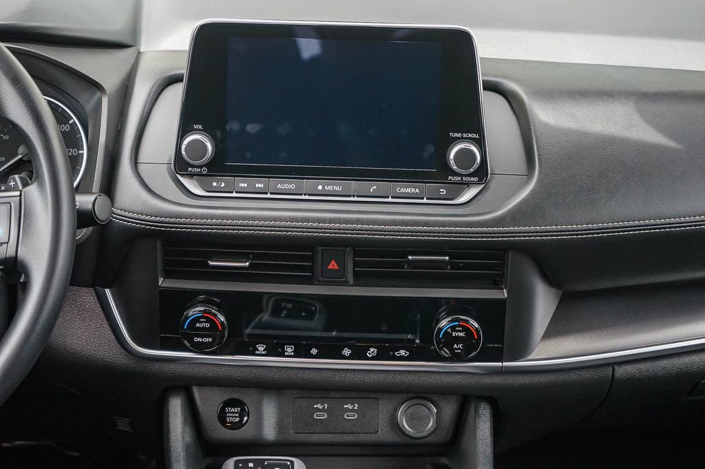 Used 2024 Nissan Rogue SV image 13