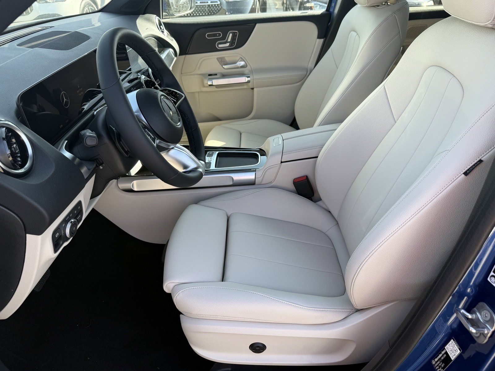 New 2026 Mercedes-Benz GLB 250 image 16