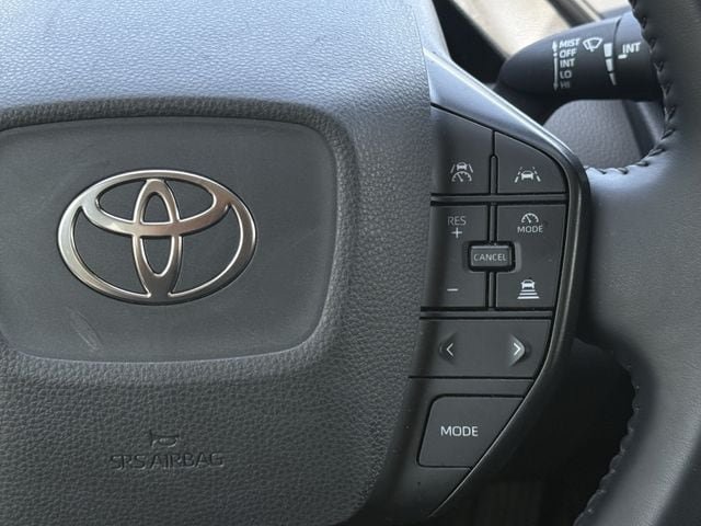 Used 2025 Toyota Prius LE FWD image 14